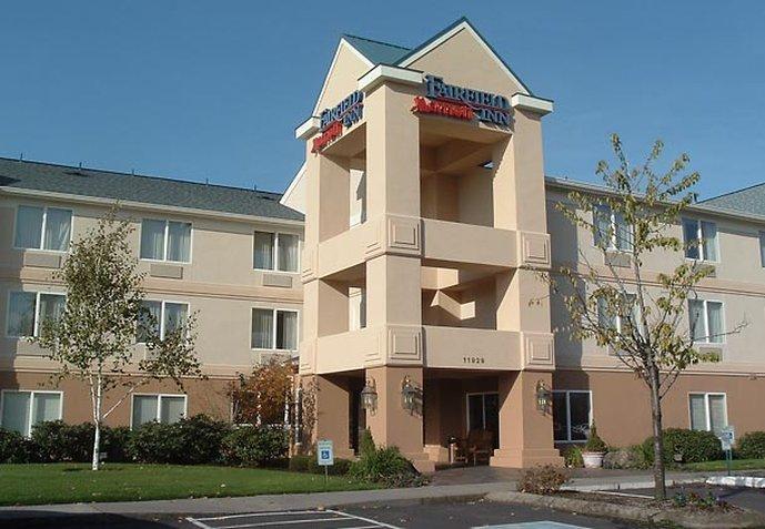 Fairfield Inn & Suites By Marriott Portland Airport Exterior photo