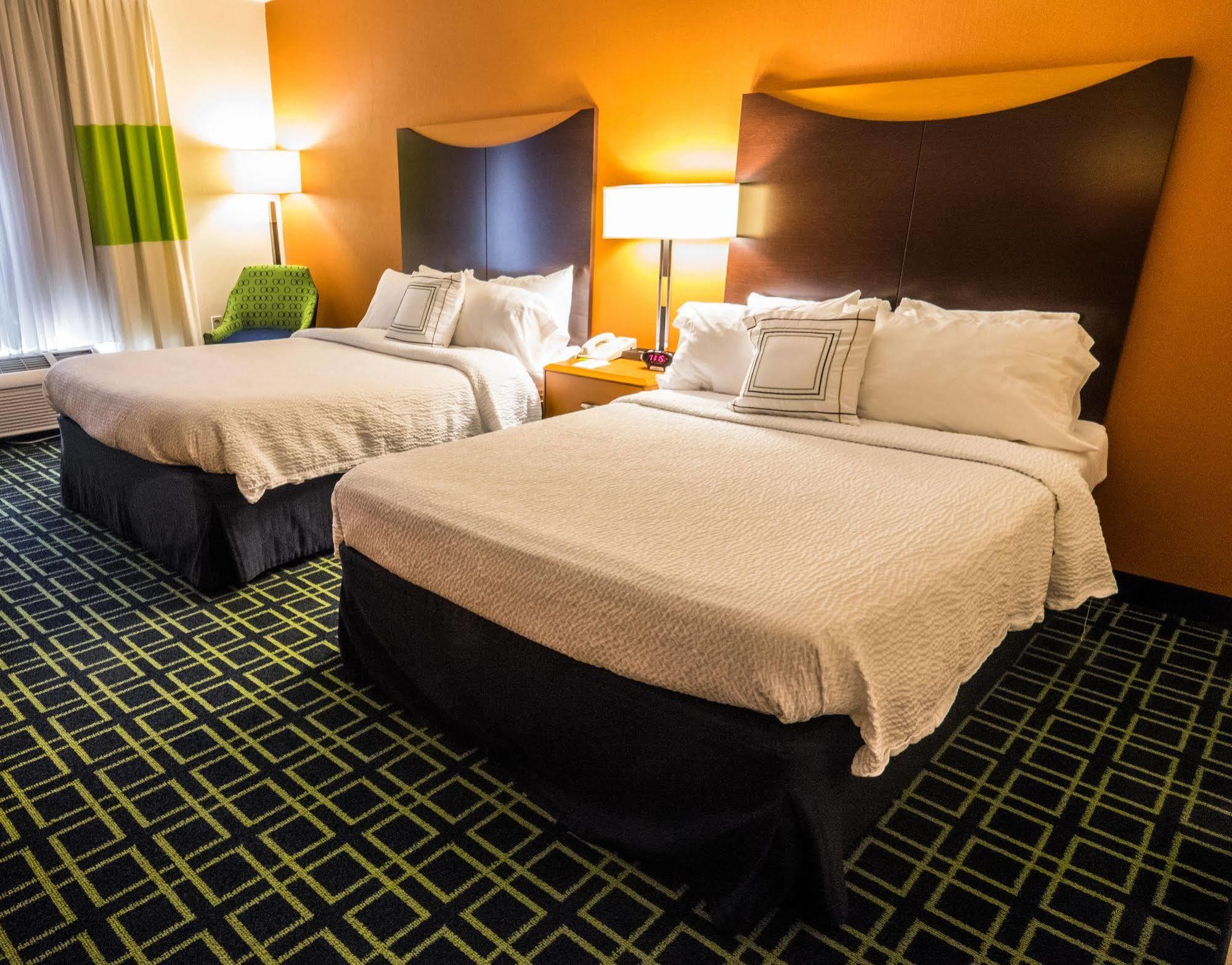 Fairfield Inn & Suites By Marriott Portland Airport Exterior photo